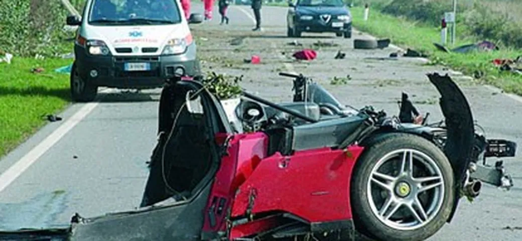 A 256 Km/h si muore anche sulla Ferrari Enzo