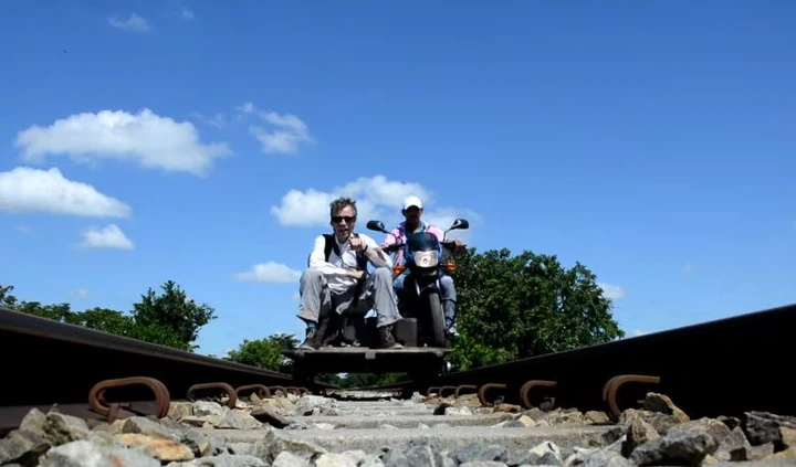 Moto-treno in Colombia [Video]