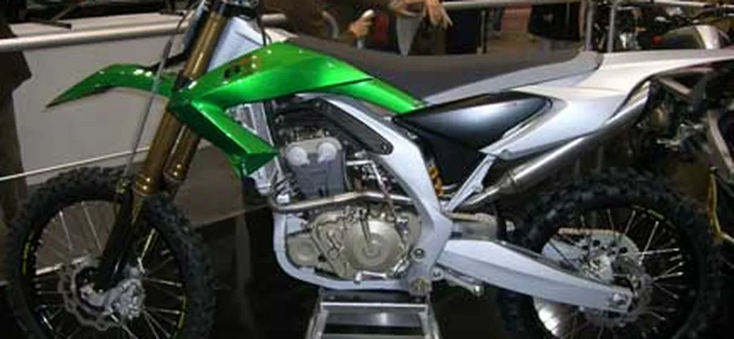 Eicma 2006:  stand Benelli