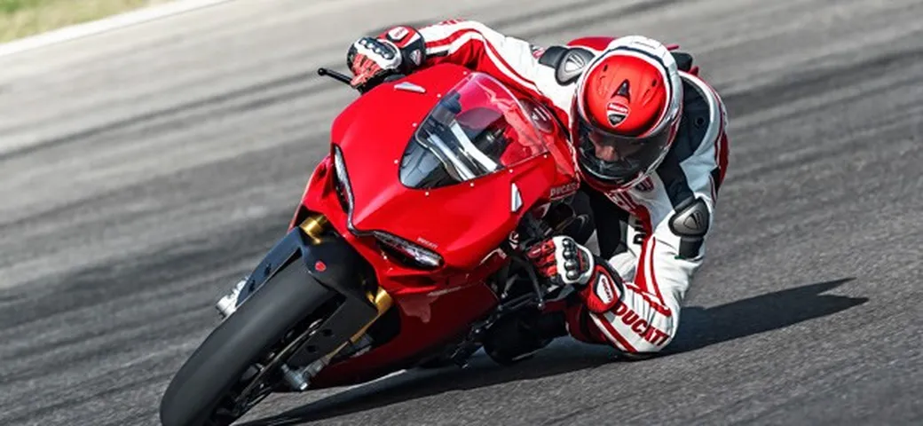 Ducati 1299 Panigale da Record al Mugello (1’55”3)