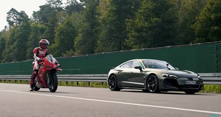 Audi RS e-tron GT Performance vs Ducati Panigale V4S