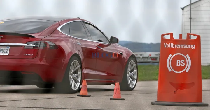 Tesla: gigantesca fabbrica di auto elettriche a Berlino