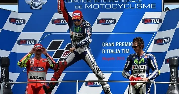 MotoGP Mugello 2015 | Gara | Trionfo per Jorge Lorenzo, secondo posto per Iannone, Rossi 3°, fuori Dovizioso e Marquez