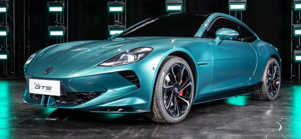 MG Cyberster: la prima spider elettrica debutterà in Italia