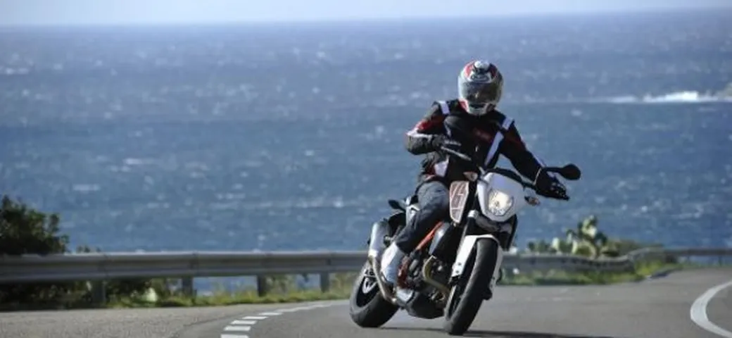 KTM Duke 690 2012: il test di Motoblog