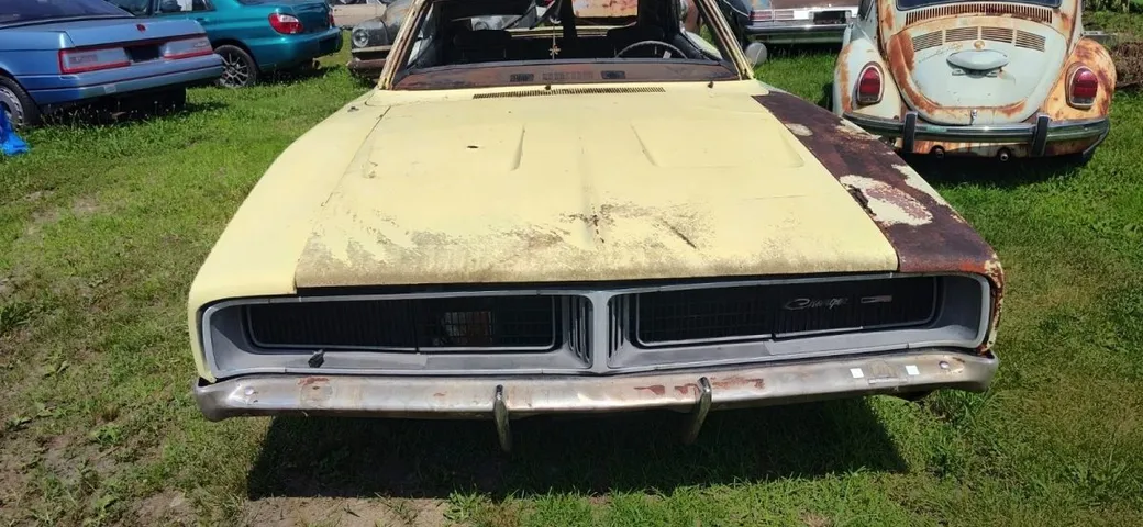 L'auto di Hazzard riemerge da uno sfasciacarrozze: merita il restauro
