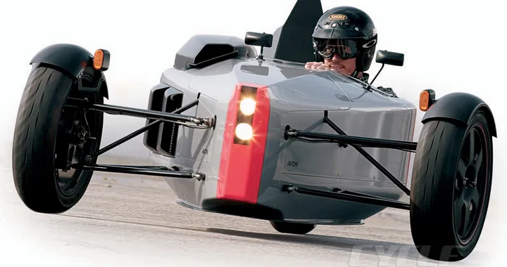 Sub, il tre-ruote che sembra un sottomarino