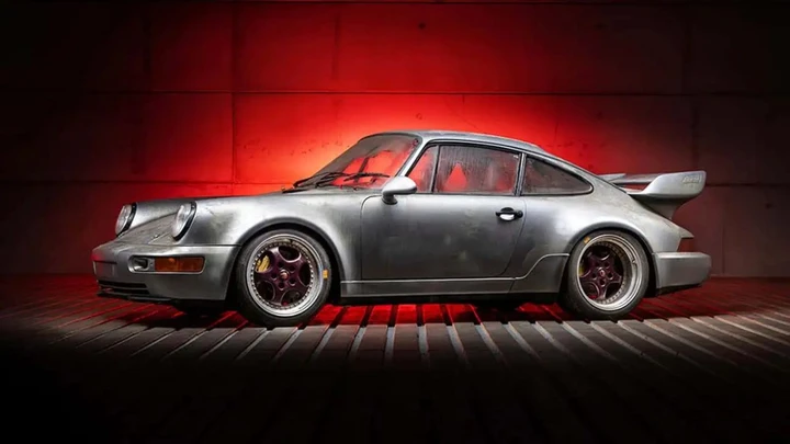 Porsche 911 Carrera RSR 3.8 Strassenversion: ritrovato un esemplare unico, all’asta per oltre 2,5 milioni