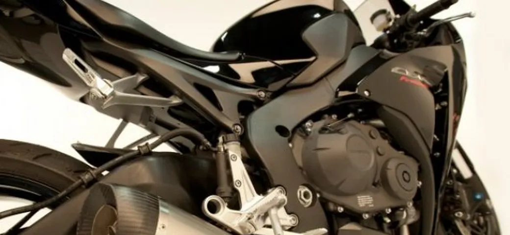 Leovince SBK: novità per T-MAX 530, ER-6N e CBR1000RR Fireblade 2012
