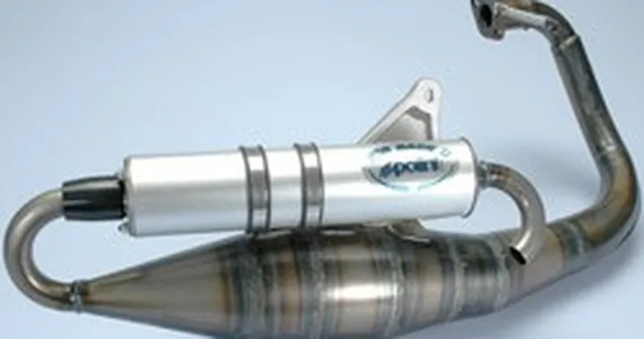 Rubavano uno scooter al giorno per rivenderlo a pezzi