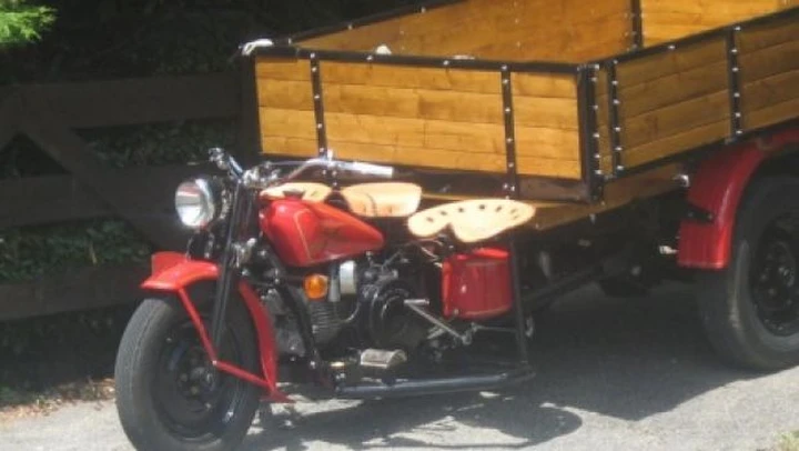 Foto del giorno: Motocarro Guzzi