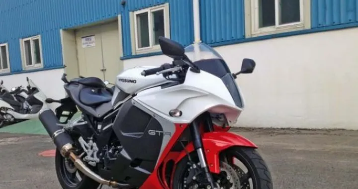 Le nuove Suzuki SFV650 e Hyosung GT650 al debutto in America nel 2013