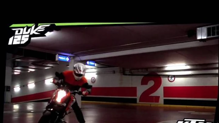 KTM 125 Duke: il backstage di Barcellona