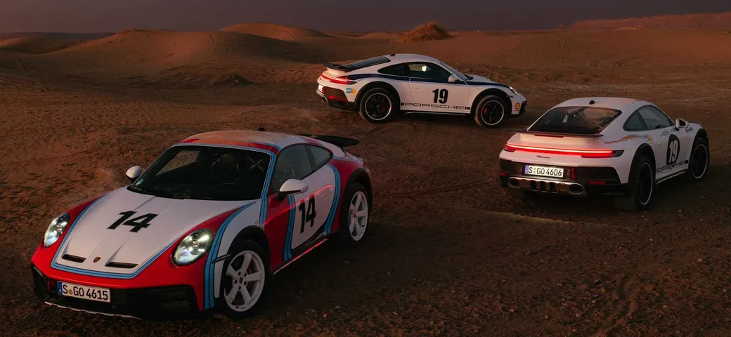 Porsche 911 Dakar: arrivano tre nuove livree tra cui l’iconica Martini