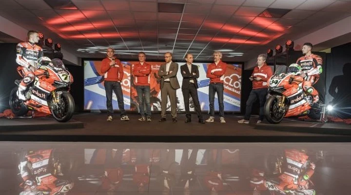 WSBK 2016: presentato il team Aruba.it Racing Ducati [Foto]