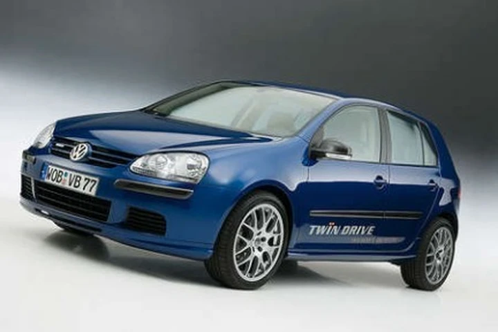 Volkswagen presenta la Golf  Twin Drive