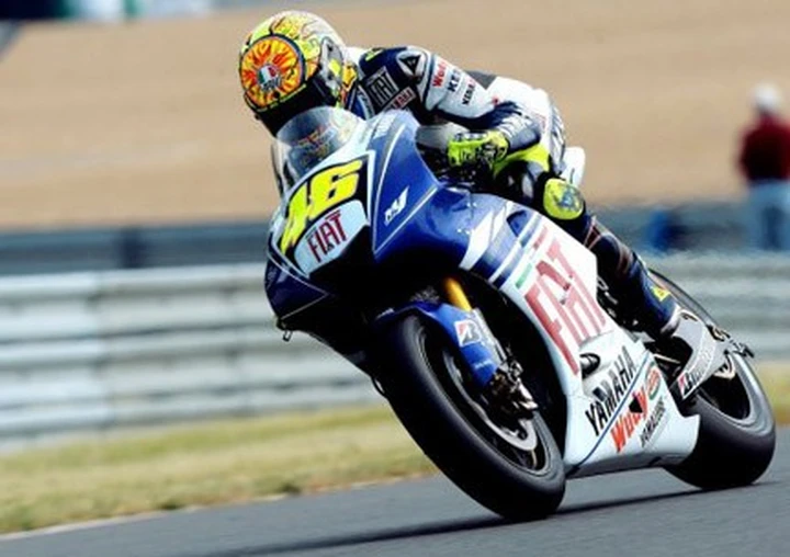 Finalmente MotoGP sotto il sole a Indy. Rossi e Stoner alla frusta. Lorenzo, Hayden e Spies all'attacco