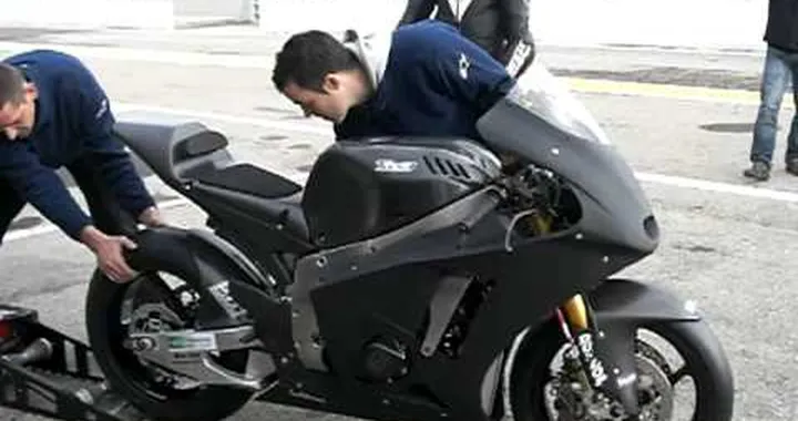 La Moto2 Tech 3 roule (www.sport-bikes.fr)