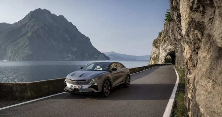 Nuova Alpine A390 GTS, fino a 551 km di autonomia e 824 Nm di coppia