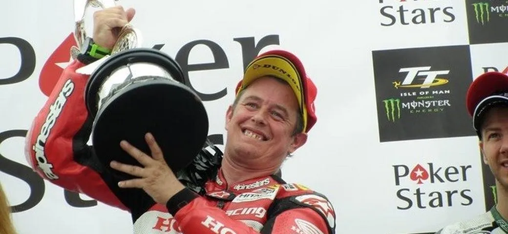 Senior TT 2015: vittoria e record per McGuinness [Foto]