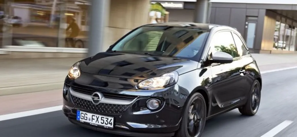 Salone di Francoforte 2013: Opel Adam Black Link e White Link