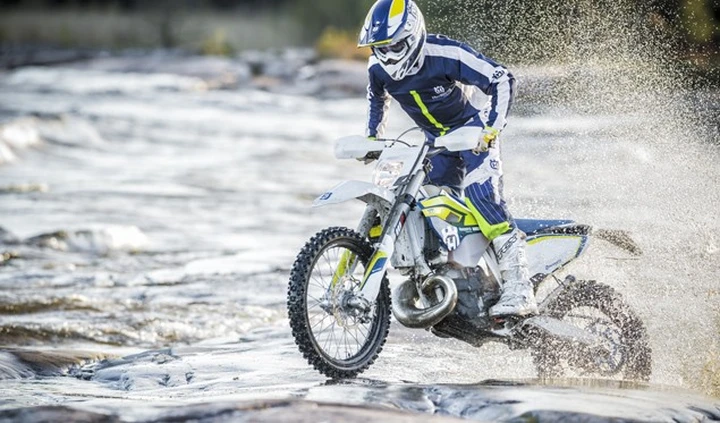 Husqvarna gamma Enduro MY 2016 [Video]