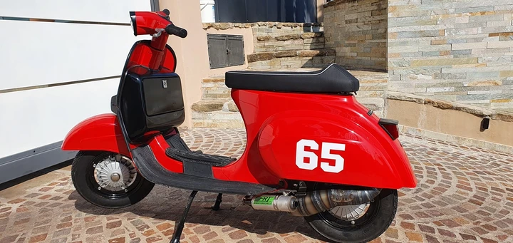 Vespa 50 Special by Loris Capirossi