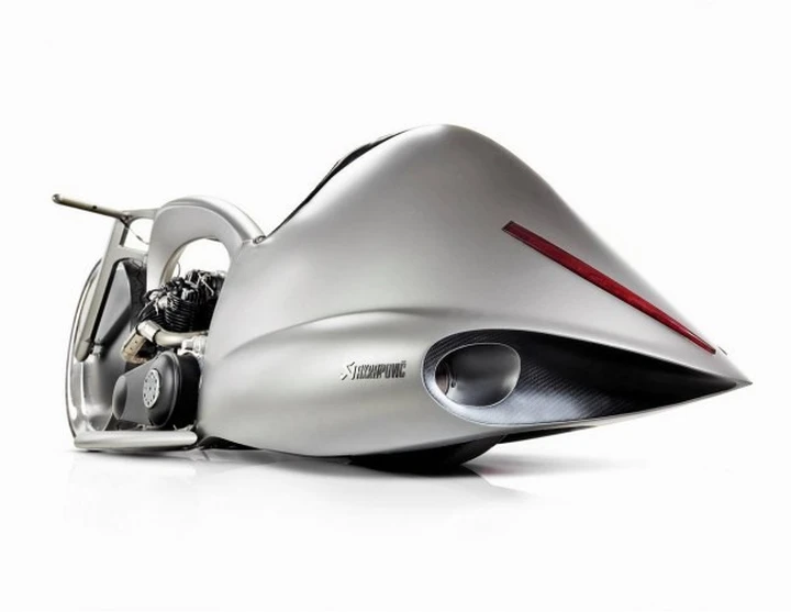 Akrapovic Full Moon Custom Show Bike