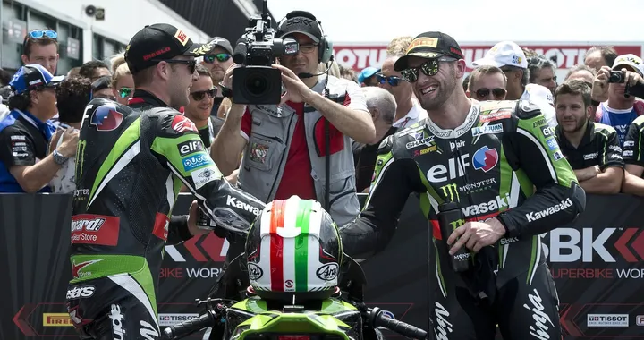 SBK Misano 2016: Rea vince Gara-1 di misura su Sykes, 3° Vd Mark [Foto]