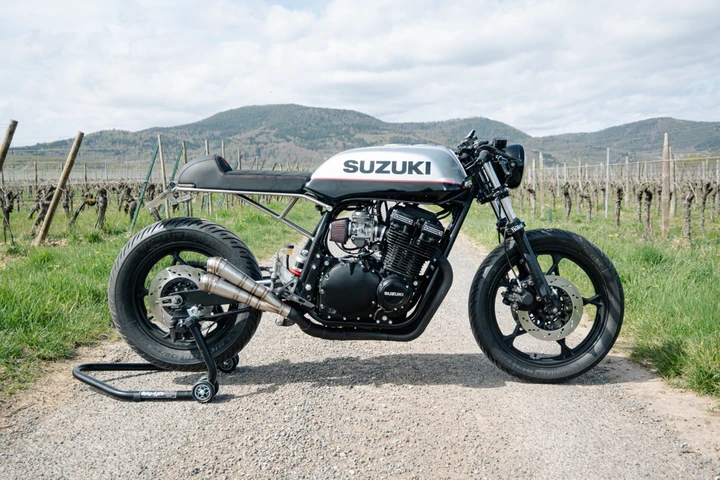 La numero 24: il restomod artigianale su base Suzuki GSX1100