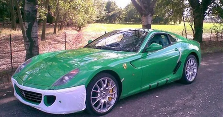 Ferrari 599 GTB: c'è posto anche per il verde Kermit