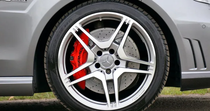 Anticipare il cambio gomme per la propria auto è una buona idea con le offerte di Gommadiretto