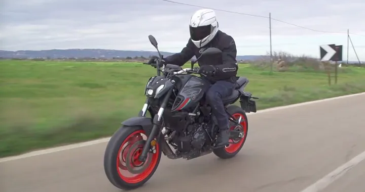 Yamaha MT-07 2021, la video-prova