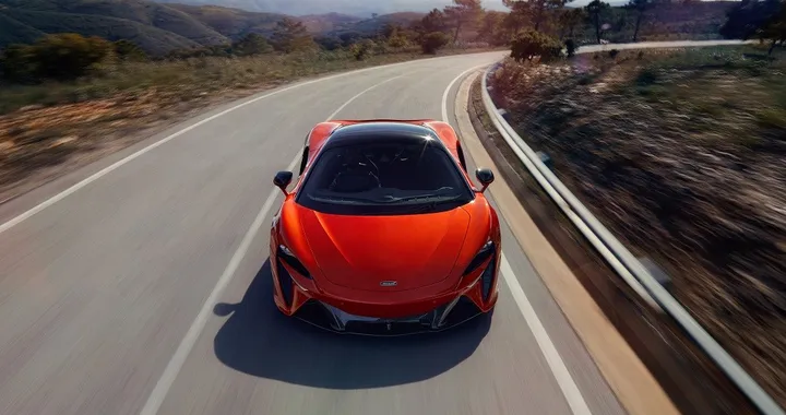 McLaren Artura: anteprima nazionale al Milano Monza Motor Show 2021