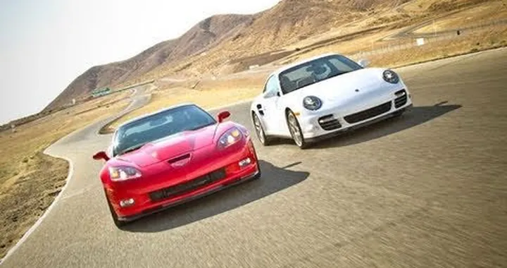 Drag Race! Chevrolet Corvette ZR1 vs Porsche 911 Turbo