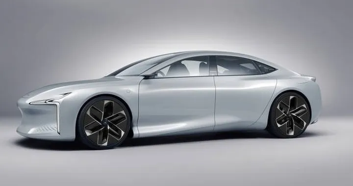Hopium Machina, berlina sportiva a idrogeno con 1.000 km di autonomia