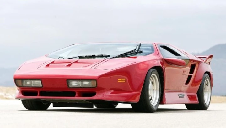 Vector W8: la storia dell'ex sportiva più veloce al mondo
