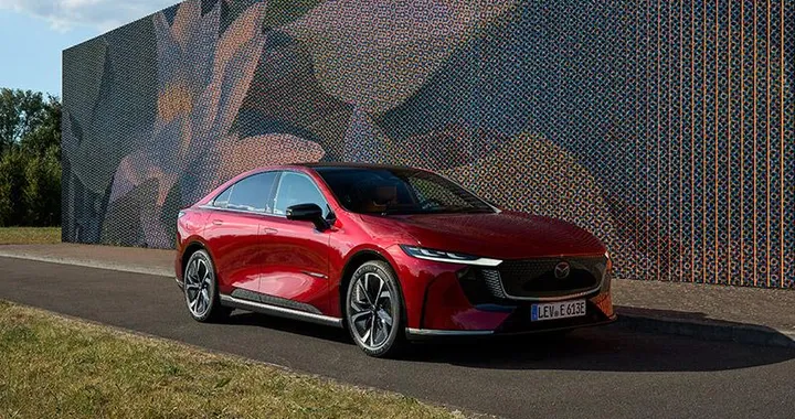Mazda6e tra i finalisti del World Car Design of the Year 2026