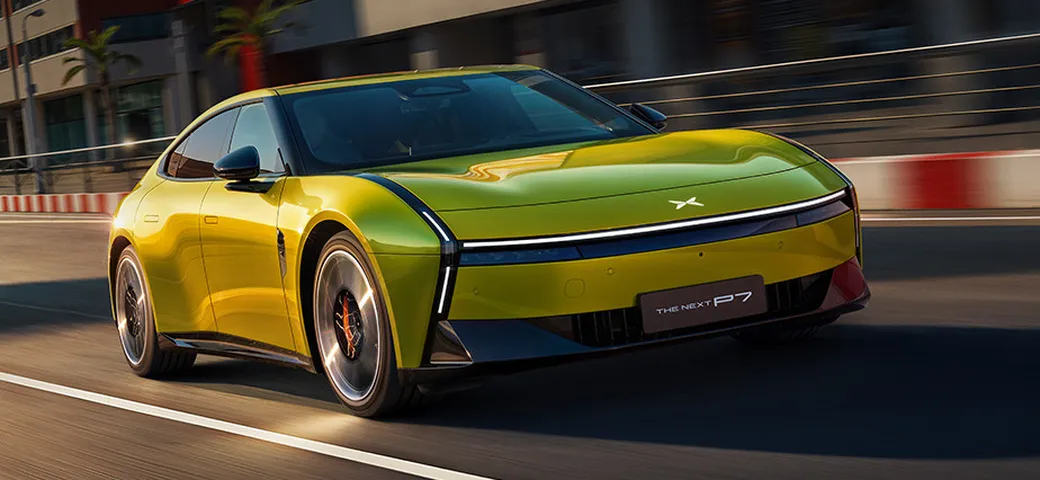 Xpeng P7, debutto europeo a Monaco per la berlina EV da 594 CV