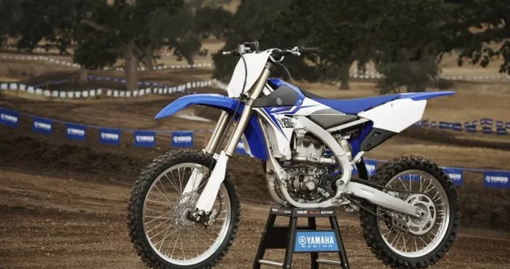 Yamaha assorbe l'IVA (22%) su gran parte della gamma. Svelato il prezzo della YZ250F