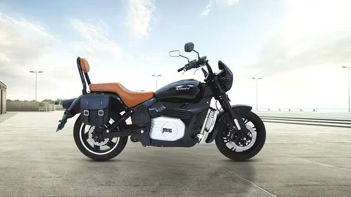 Komaki rilancia il segmento cruiser con un modello sorprendente