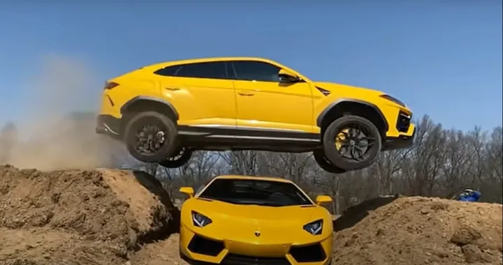La Lamborghini Urus fa il salto sopra l'Aventador [Video]
