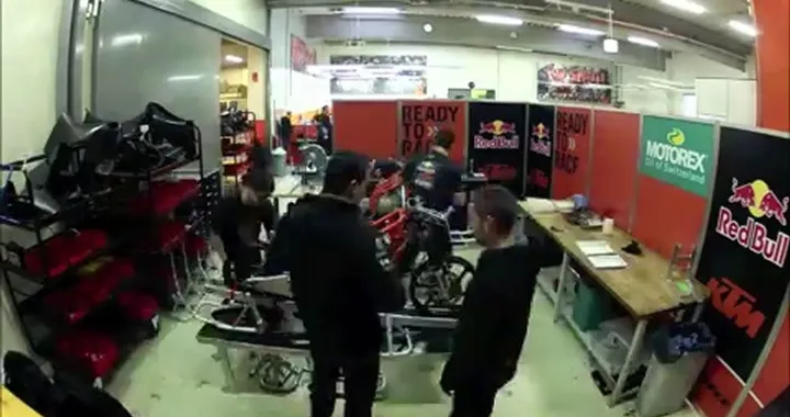 Timelapse video of Moto3 Factory KTM build-up