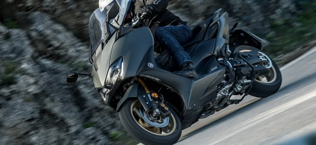 Yamaha TMAX 560 2020: la prova su strada (VIDEO)