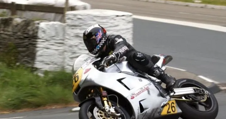 Norton SG1 TT Race Bike: ecco la moto che segna il ritorno della Norton al TT