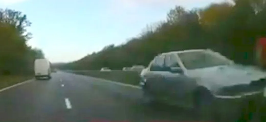 Auto contromano in autostrada: come la Safety Car ha evitato la tragedia