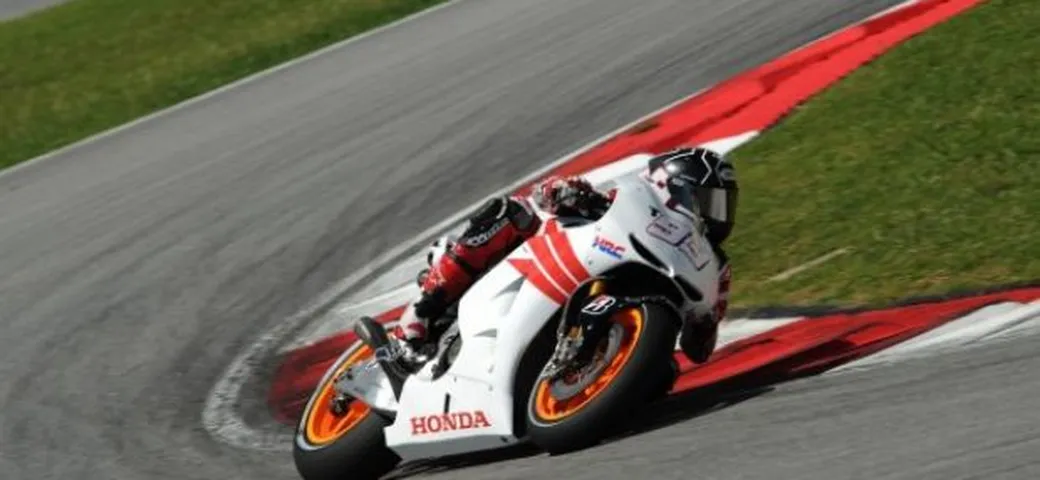 MotoGP: il maltempo disturba il test di Marquez a Sepang