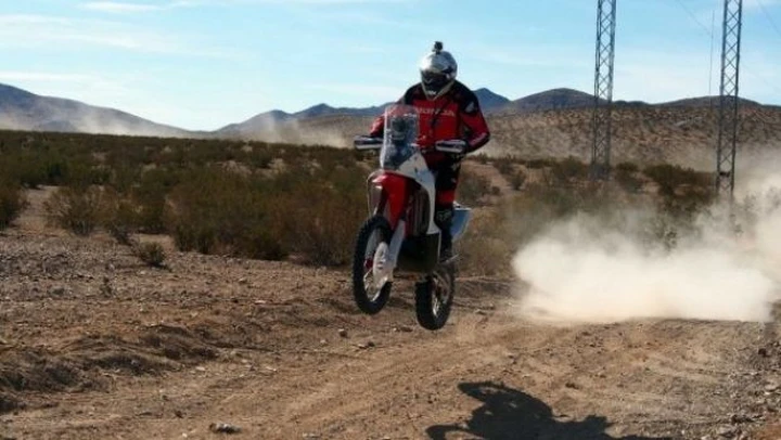 Il team Honda HRC si prepara per la Dakar 2013 in California