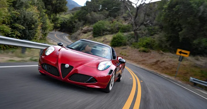 Alfa Romeo 4C 33 Stradale Tributo: 15 esemplari per l’Australia