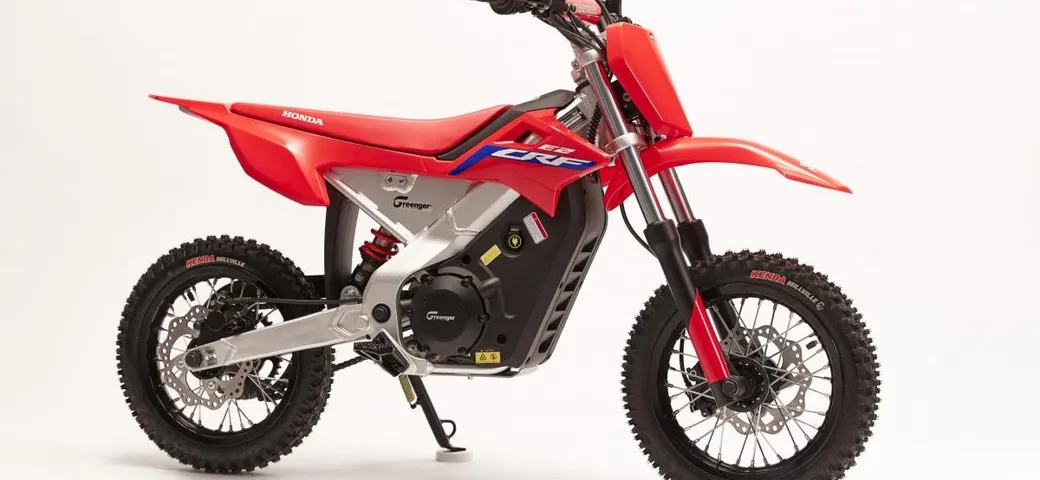Honda annuncia la nuova moto elettrica: ecco CRF-E2